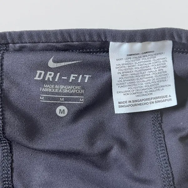 Women's Nike Dri-Fit Golf/Tennis Pickle Ball Mini Skirt Size M Built in Shorts - Image 6