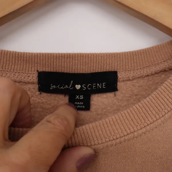 Social Scene Aspen Ski Resort Winter Edition Graphic Sweatshirt Tan XS - Image 3