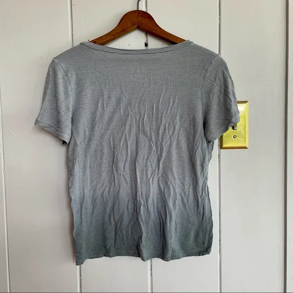 American Eagle ⭐️ striped ombré tee size small - Image 3