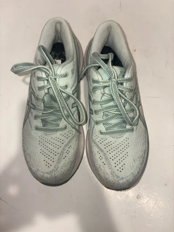 ASICS Women's GEL-KAYANO 29 in the "Soothing Sea / Misty Pine" colorway - Image 4