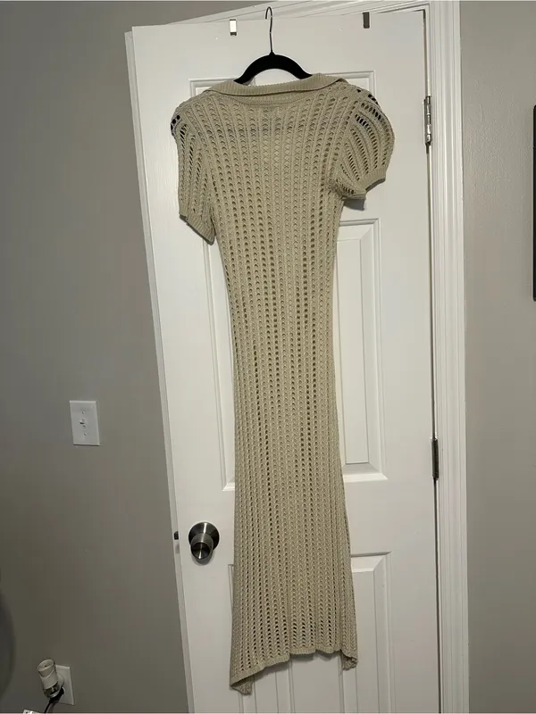Showpo JOLIE MIDI DRESS - CROCHET COLLARED SHORT SLEEVE DRESS IN CREAM - Image 4