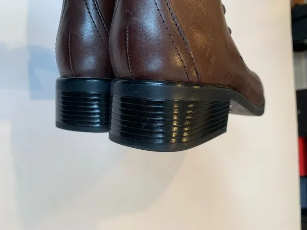 Liz Baker Women’s Size 8 Brown Leather Ankle Boots with Button and Side Zipper - Image 10