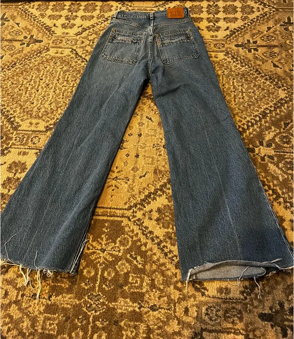 Levi's Ribcage bell Jeans - Image 2