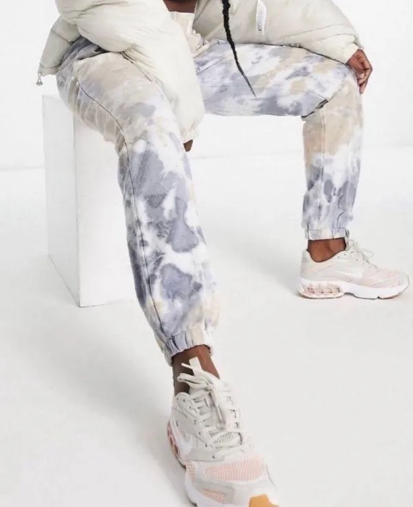Nike Loose Fit Tie Dye Cuffed Sweatpants in Slate Blue, Medium - Image 2