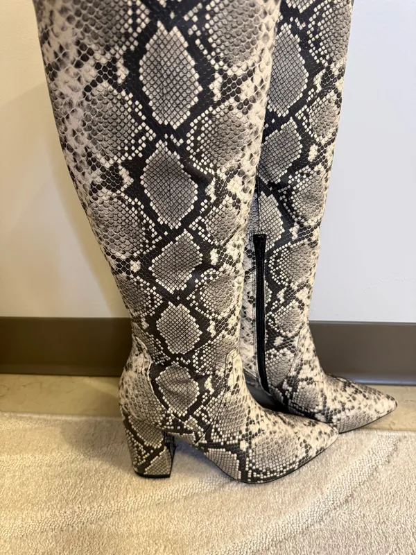 Snake print boots Gray Size 8 - Image 3