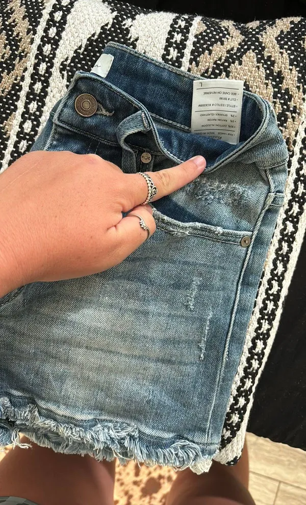 KanCan USA Denim Shorts - Image 3