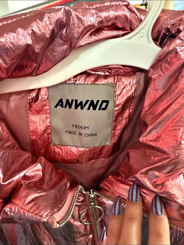 AWVND Metallic Puffer Jacket in Pink Size Medium Like New - Image 2