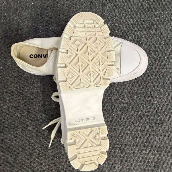 Converse Chuck Taylor All Star Lugged Low Top White Canvas Sneakers 567680C US 7 - Image 6