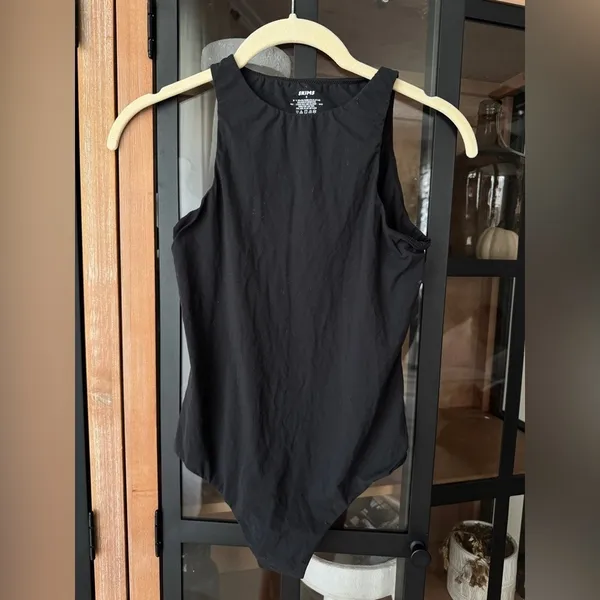 SKIMS fits everybody bodysuit high neck thong jersey sleeveless onyx crewneck - Image 2