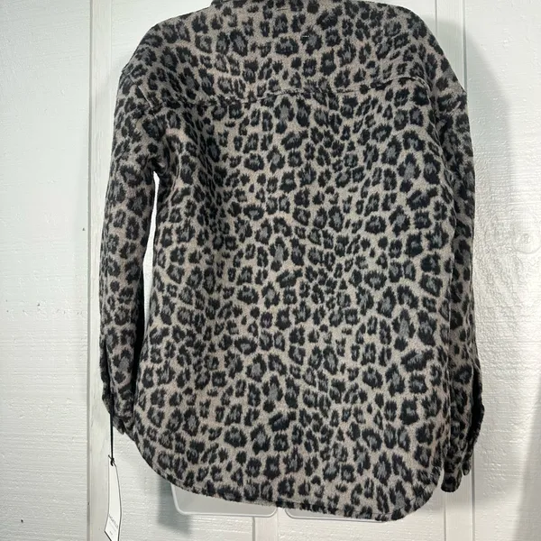 Bagatelle Gray Animal Print Wool Button Down Shacket Size XS EUC - Image 6