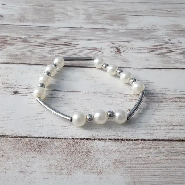 Silver Tone & Faux Pearl Stretch Bracelet - Image 3