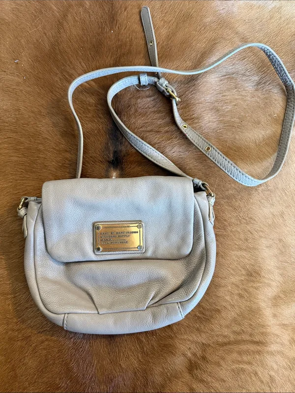 Marc by Marc Jacobs Crossbody Bag Grey Taupe Leather - Image 3