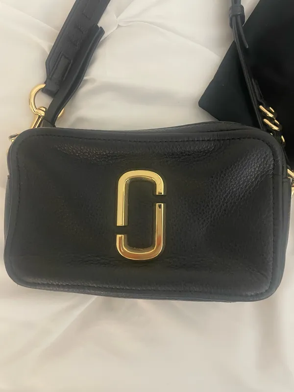 Marc Jacobs Black Leather Snapshot Crossbody with Gold Hardware - Image 2