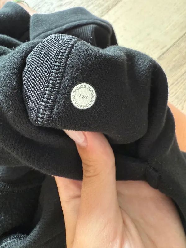 Lululemon Scuba Half-Zip - Image 4