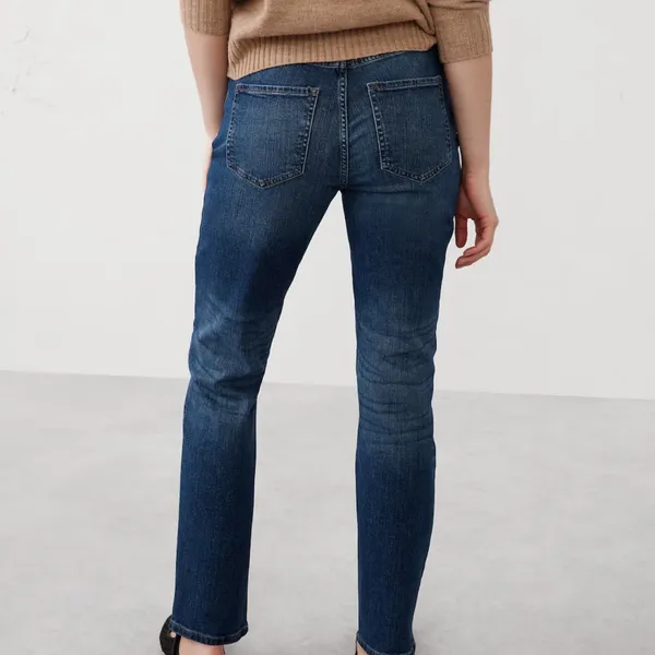 Banana Republic Girlfriend Classic Blue Jeans 26 - Image 2