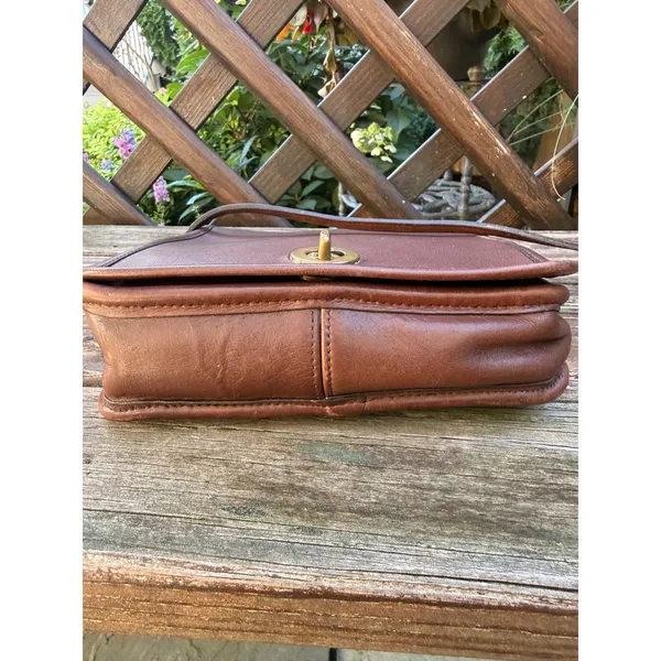Vintage Coach Legacy Companion Flap Crossbody Bag Mahogany Leather 9076 - Image 7