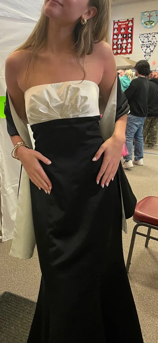 Prom / Elegant Dress Black Size 6 - Image 2