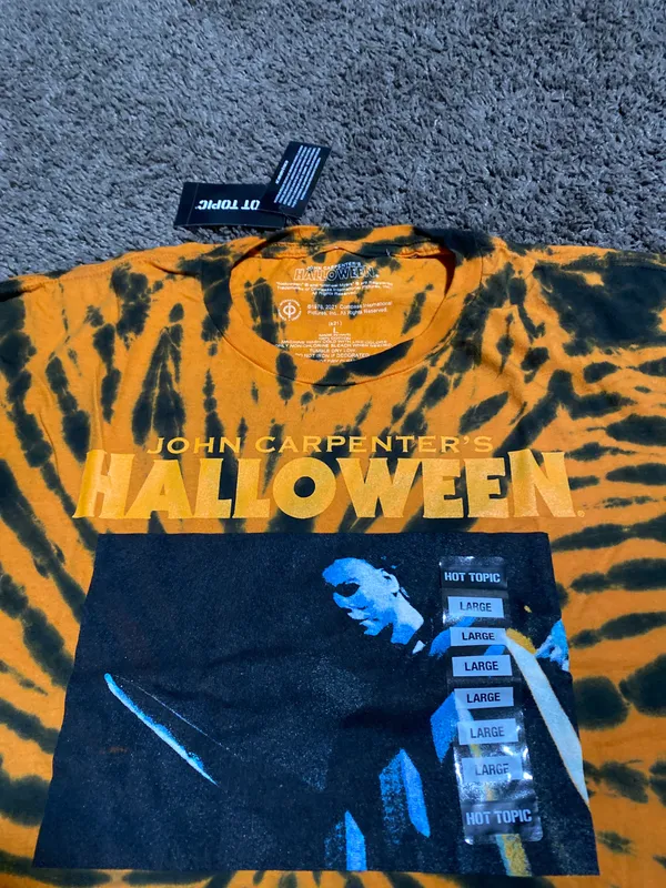 Hot Topic John Carpenter’s Halloween Crop Top Size L - Image 3