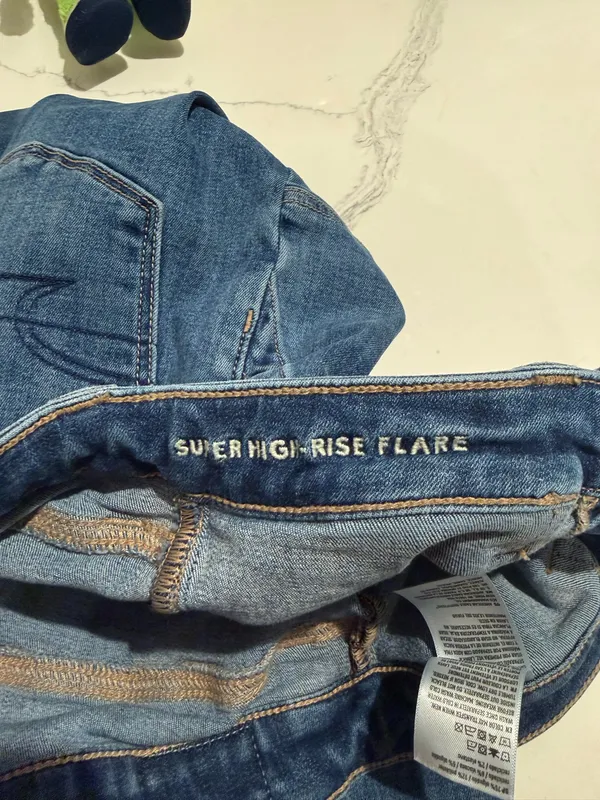 American Eagle Super High-Rise Flare Jeans - Image 5