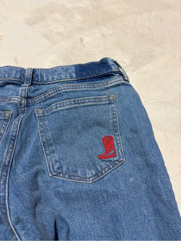 Abercrombie & fitch high rise 90’s relaxed 27 short jeans cowboy boot - Image 6