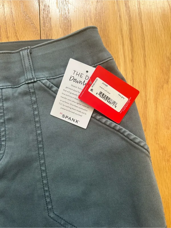 NWT SPANX Women's Stretch Twill Cargo Shorts Size XS Hazy Grey Pull-On 20318R 5” - Image 4