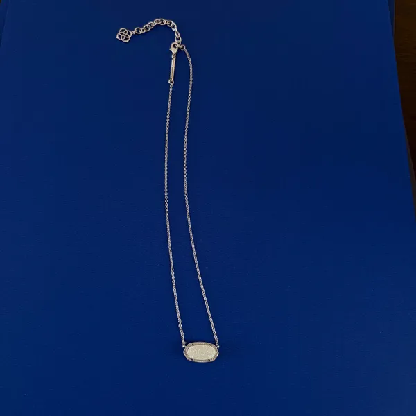 Kendra Scott Necklace Silver - Image 3