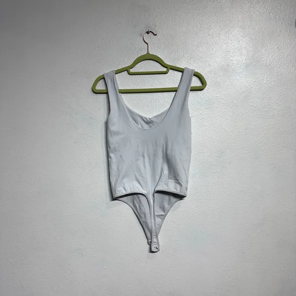Free People Intimately White Scoop Neck Bodysuit Sz M - Image 8