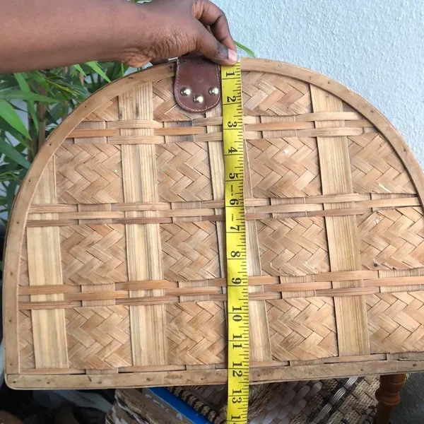 Large Vintage Gingham plaid wooden wicker woven picnic basket handbag duffle suitcase carryon leather handles #cottagecore #fairy #boho #indie - Image 4