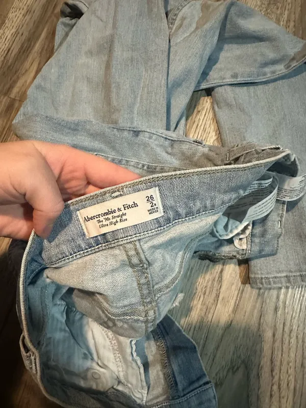 Abercrombie Jeans - Image 3