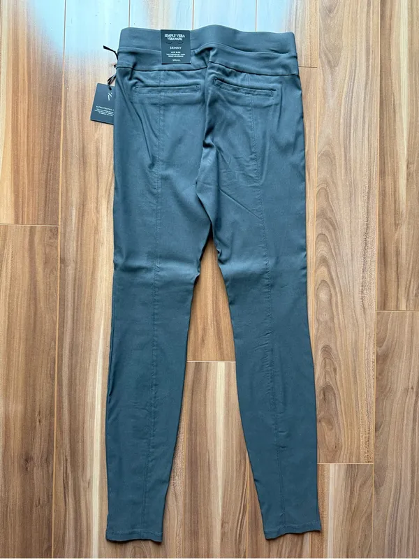 NWT Simply Vera Vera Wang Ultra Stretch Pants - size S - Image 4