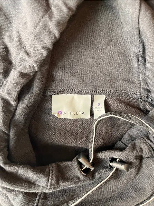 Athleta Black Pullover Hoodie Women’s Size S Regular Long Sleeve Pockets - Image 3
