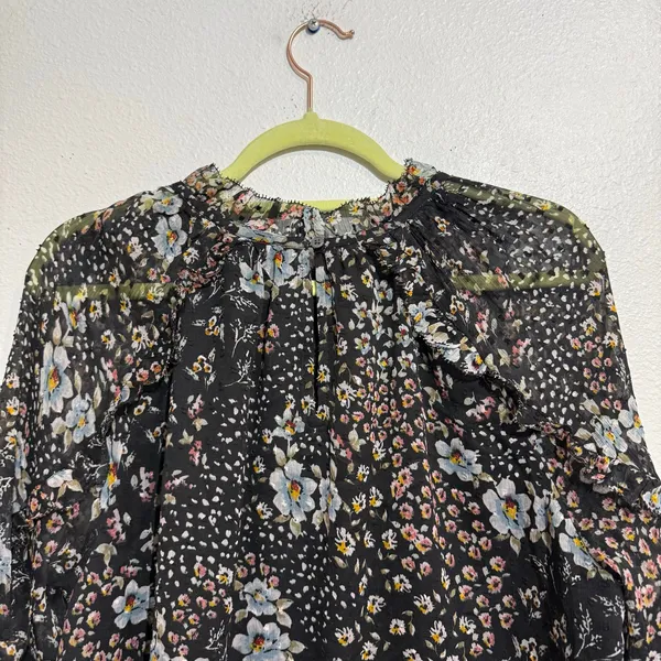 LOFT Black Floral Sheer Ruffle Sleeve Mock Neck Blouse Sz M - Image 7