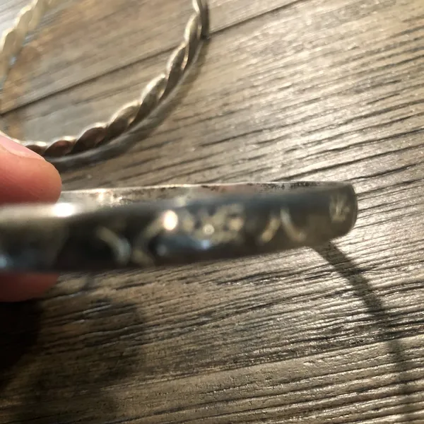 4 Bangle Bracelets - Image 3