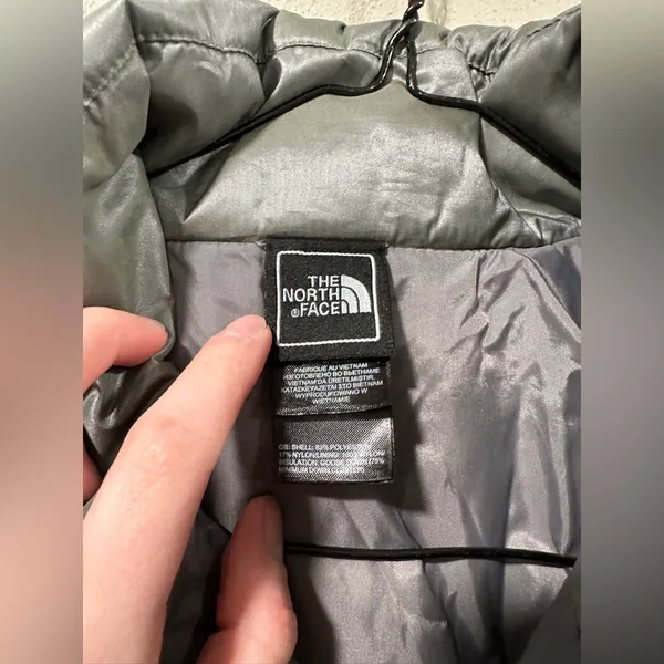 The North Face Aconcagua 2 550 Fill Down Puffer Jacket - Image 3
