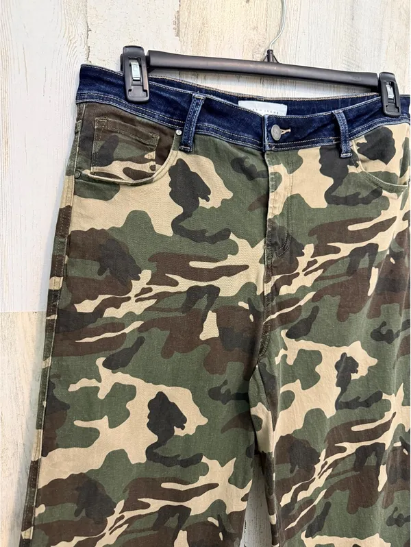 Risen Jeans Camo Wide Leg High Rise Stretch Pants Size 15/32 Y2K - Image 3