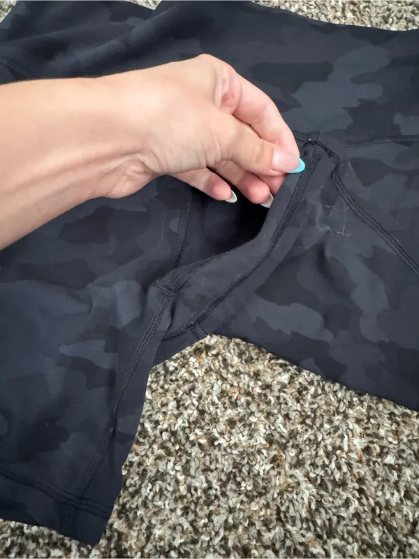 lululemon Align™ high rise Short 6” sz 12 black camo athleisure yoga hike - Image 6