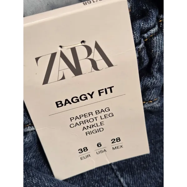 Zara NWT High Rise Paperbag Waist Tapered Light Wash Denim Jeans Size 6 - Image 5