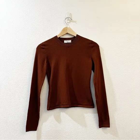 Aritzia Babaton Women's Sculpt‎ Knit Crewneck Long Sleeve Tee Size XS Brown - Image 2