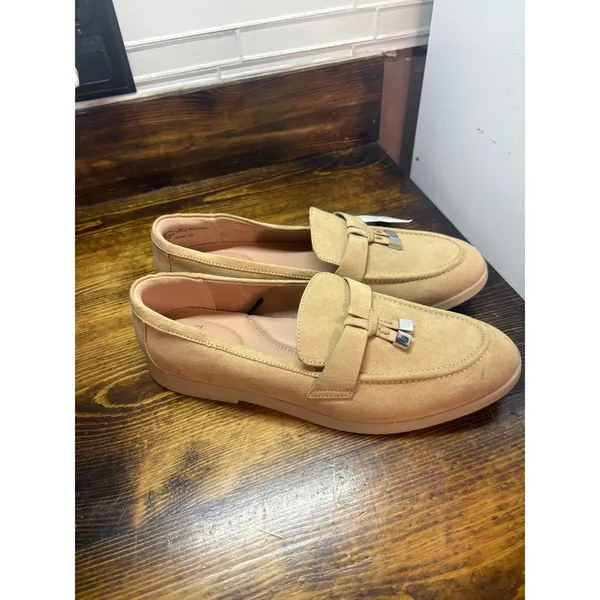 Time & Tru Tan‎ Tassle Loafers Size 10 - Image 2