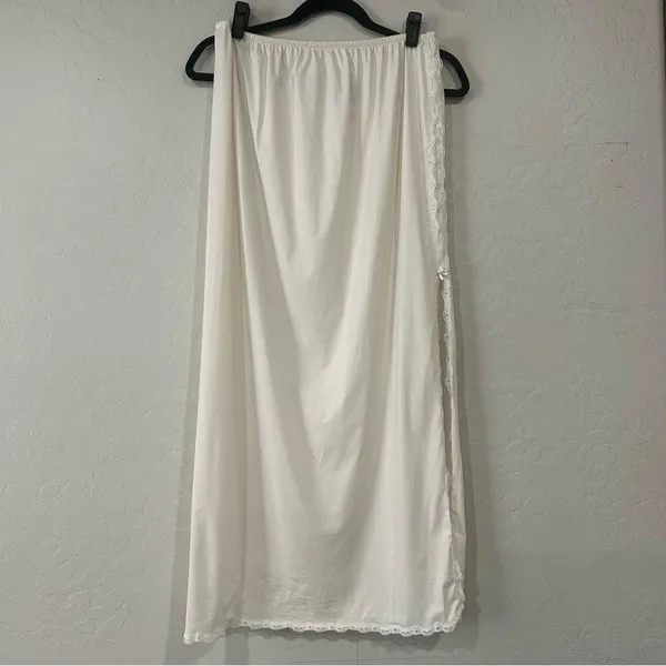 Vintage 70s 80s Vanity Fair Half Slip Medium Beige Lace Trim Side Slit 36" - Image 2