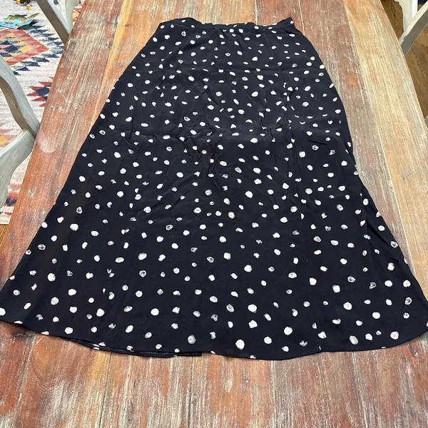 Wilfred Black and Off White Polka Dot Maxi Skirt Size 8 - Image 9