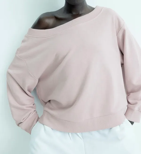 Divided Off the shoulder sweatshirt - Image 3