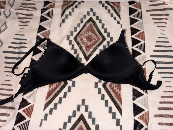 Victoria's Secret Bra - Image 4