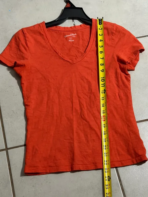 Universal Thread Women Short Sleeve V-Neck Tee Orange size XS - Image 6