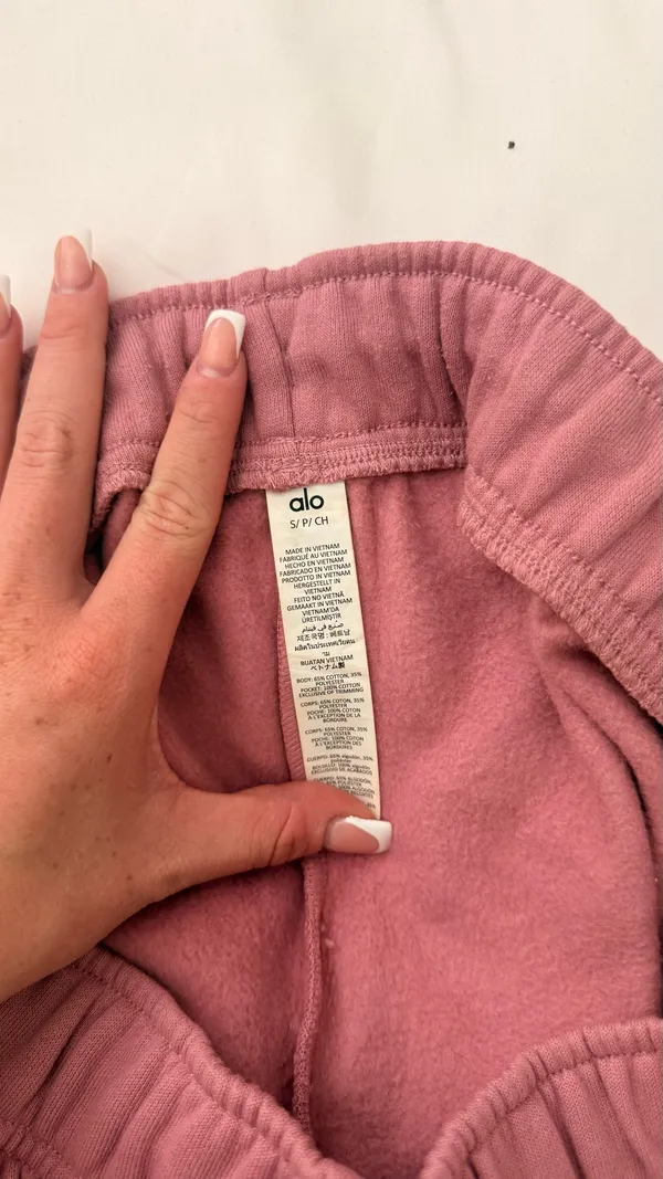 All yoga shorts size small - Image 2