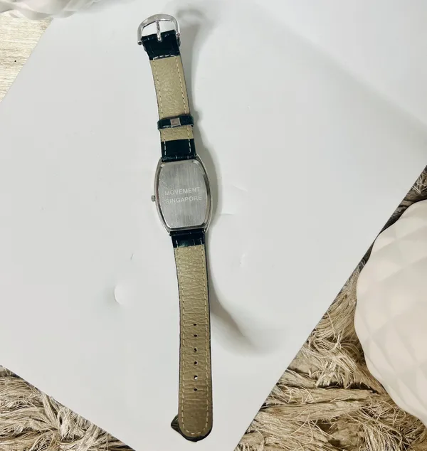 Classic Watch Black - Image 4