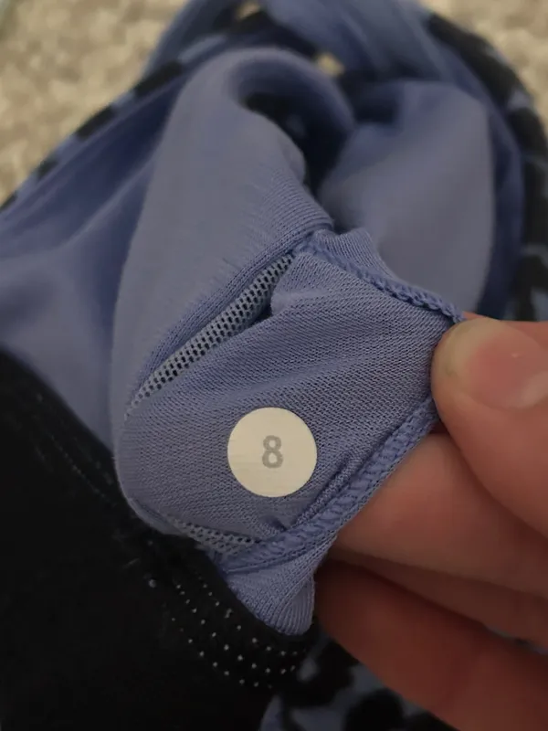 Lululemon Built in Bra Tank Top Periwinkle Size 8 - Image 4