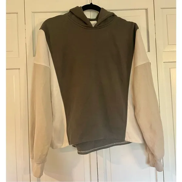 Abercrombie & Fitch Soft AF colorblock cropped hoodie small - Image 9