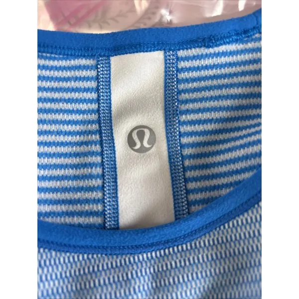 Lululemon Womens Reversible Top Blue Striped Long Sleeve Thumbholes Medium Shirt - Image 5