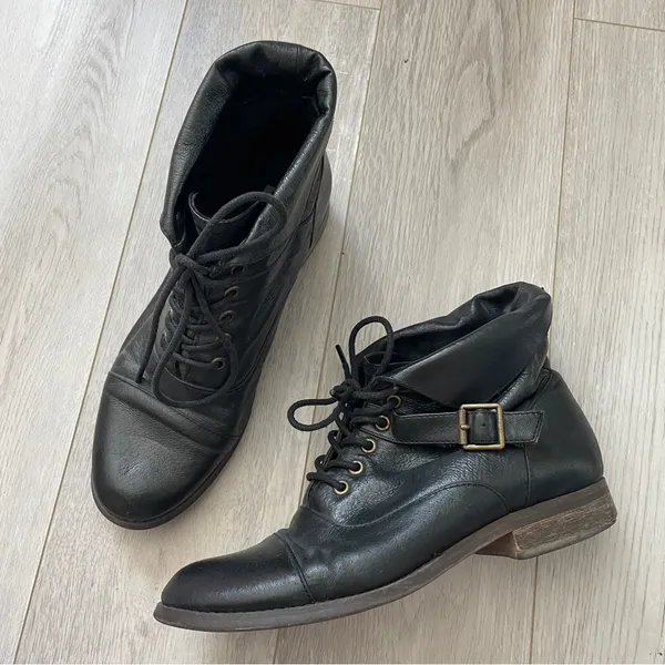 Steve Madden Boots leather ankle lace up foldover womens Black (size 7.5) 90s - Image 2